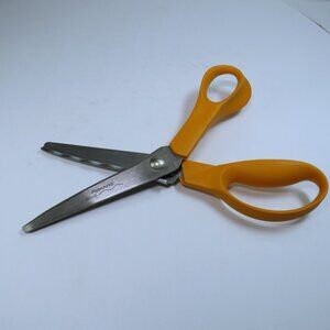 Fiskars Wave Shears/ Scissors 9" long total 5" blade